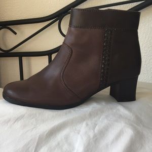 Genuine Leather Brown Ankle Boots Size 6.5W